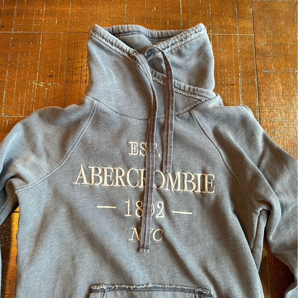 Abercrombie Sweatshirt